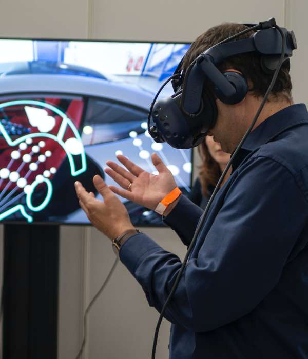Alquiler de Equipos de Realidad Virtual Planeta VR Colombia Aplicaciones de Vanguardia